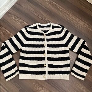 Abercrombie & Fitch Black and Cream Cardigan Sweater